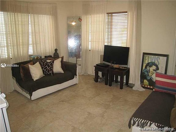 3rd image of 744 Euclid Ave #11