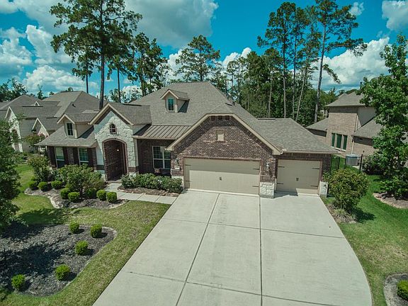 3rd image of 18 Tioga Pl