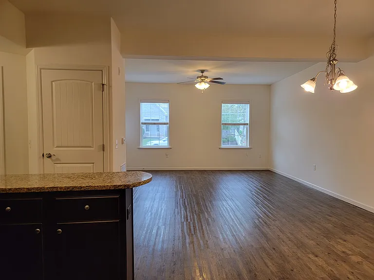 619 Thornberry Ln #108 — Photo 8