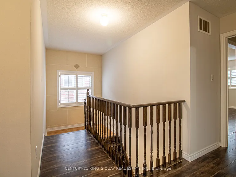 6 Messina Ave — Photo 32