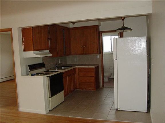 4470 Outer DR Apt 16 003