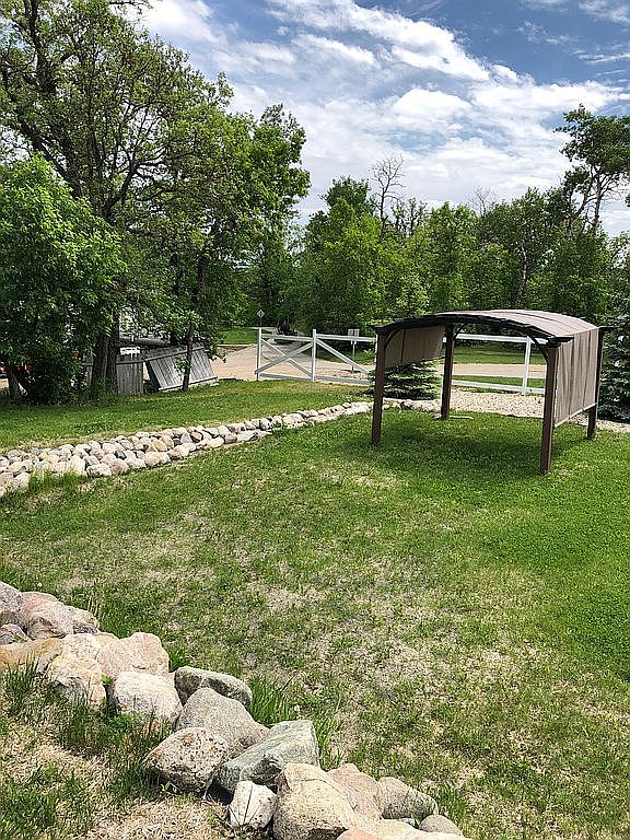 132 Highland Rd, Bottineau, ND 58318 Zillow