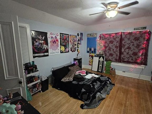 5th image of 178 E Howard St #2