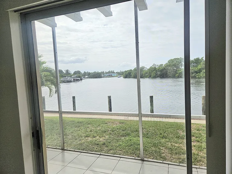 630 Southwind Cir #8 — Photo 4