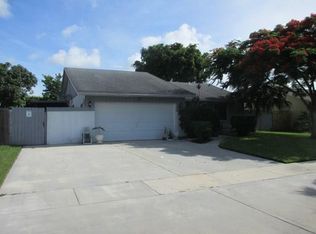 9655 Saddle Brook Dr, Boca Raton, FL 33496