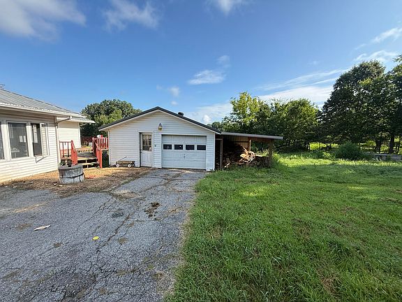 2nd image of 2620 Almo Rd