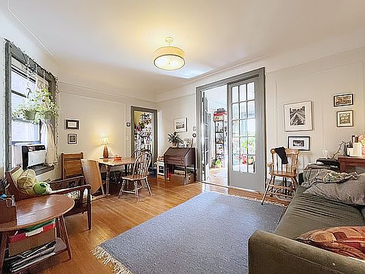 1st image of 256 Seaman Ave APT 4A