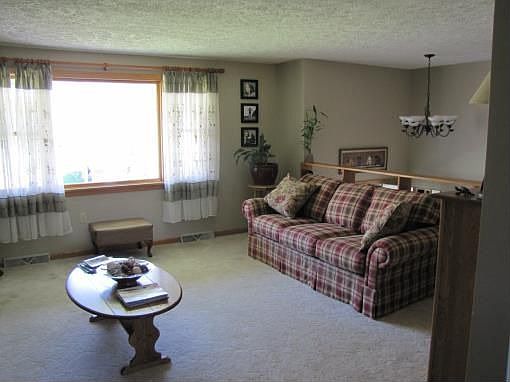 3rd image of 416 Leon Dr