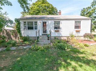 65 Novelty Rd, Warwick, RI 02889