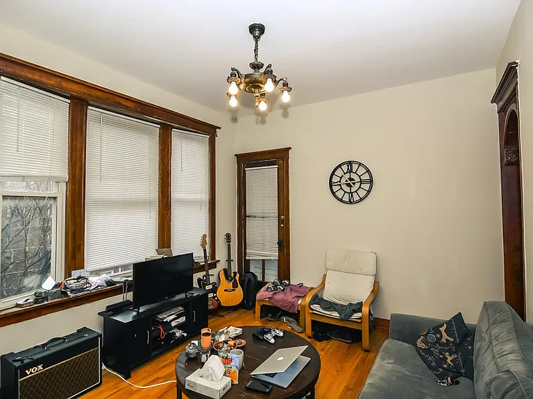 852 N Leavitt St #4 — Photo 6