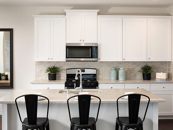 3rd image of 4801 Star Jasmine Dr