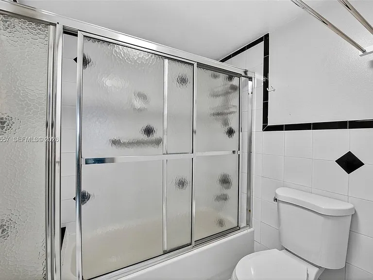 2401 Collins Ave #1107 — Photo 11