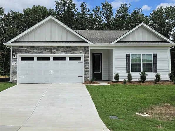 108 Sandypark Ct, Troutman, NC 28166