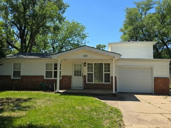 545 S Queen Ave, Maize, KS 67101