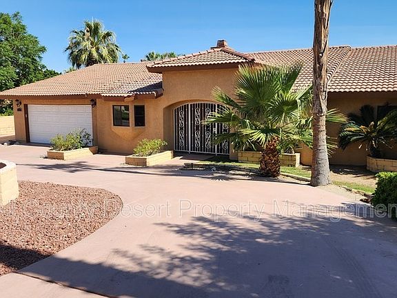 3rd image of 79985 Trinidad Dr
