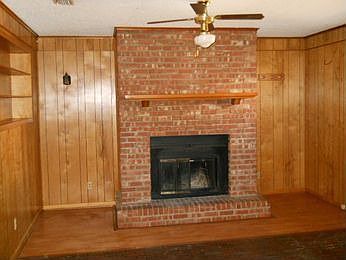 2nd image of 5905 Hacienda Dr
