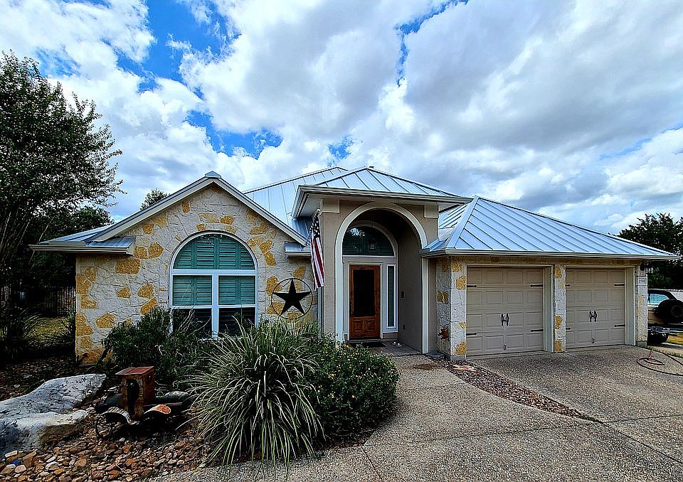 1st image of 2740 Big Oak