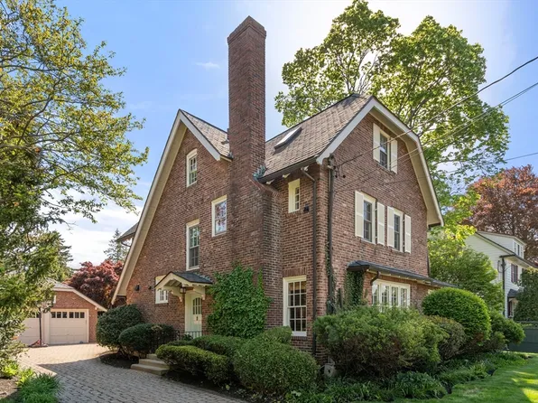 47 Yale St, Winchester, MA 01890