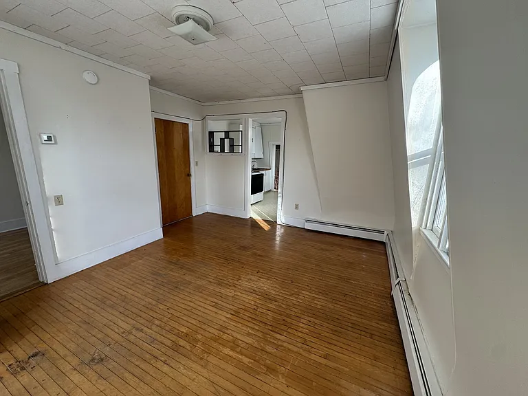 290 Main St — Photo 7