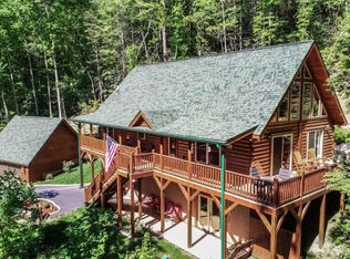 718 Rocky Flats Rd, Cosby, TN 37722