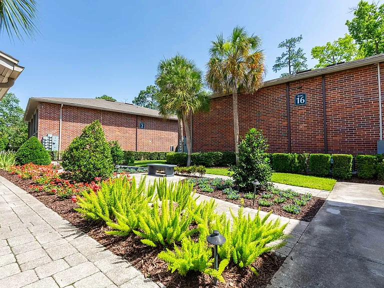 Leasing Center Courtyard
