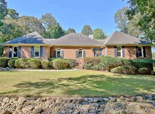 230 Oxford Ln, Fayetteville, GA 30215
