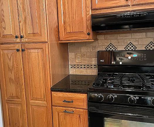 4th image of 11130 Oakwood Village Blvd