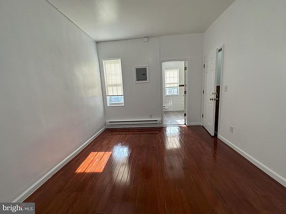 3rd image of 720 Winton St