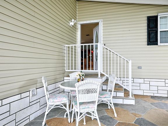 3rd image of 523 Royal Tern Dr