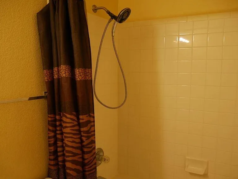47 Latrobe Post — Photo 17