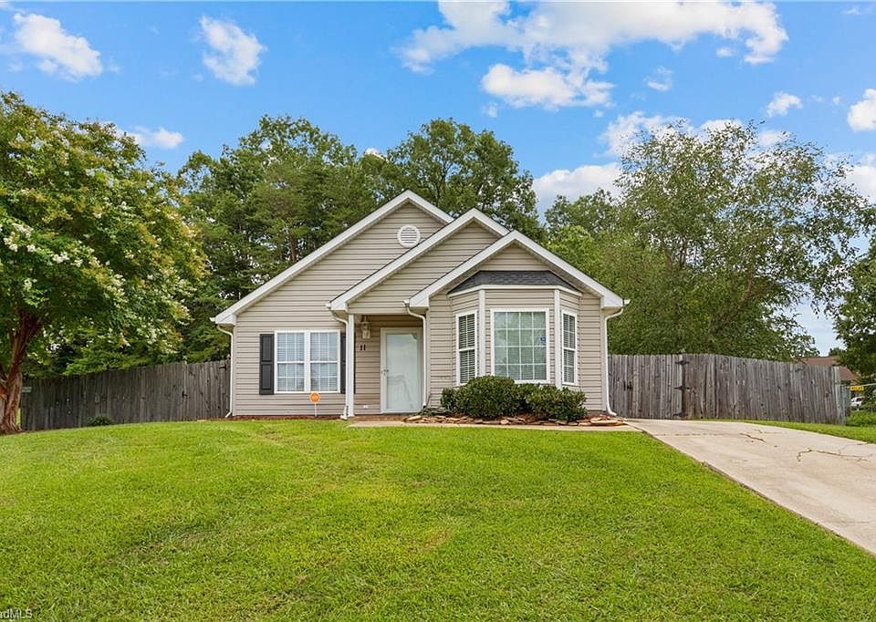 1st image of 11 Glendale Oaks Ct