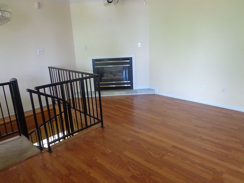 Spacious 
Living room