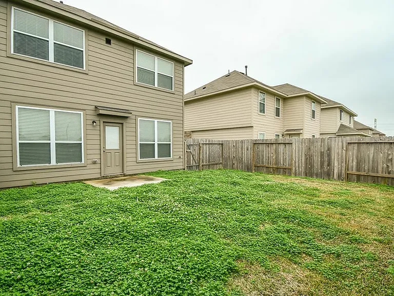 11930 Munich Dr — Photo 5