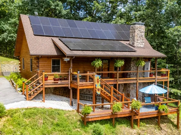 440 Hollow Ln, Lexington, VA 24450