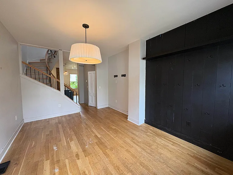 75A Lexington Ave — Photo 12