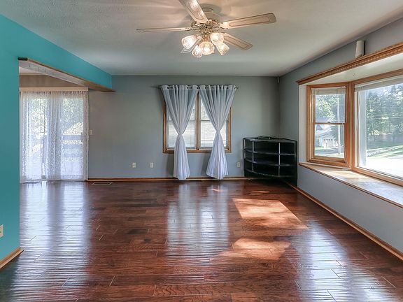 5th image of 812 4th St