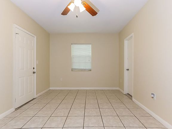 4th image of 1575 NE 154th St