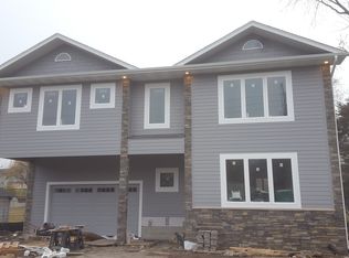 6200 Woodward Ave, Downers Grove, IL 60516