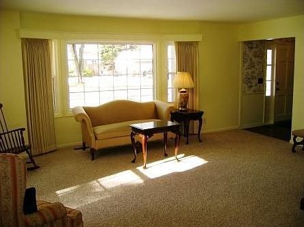 3rd image of 2905 Crestwood Dr