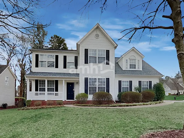 12302 Falconer Pl, Charlotte, NC 28278