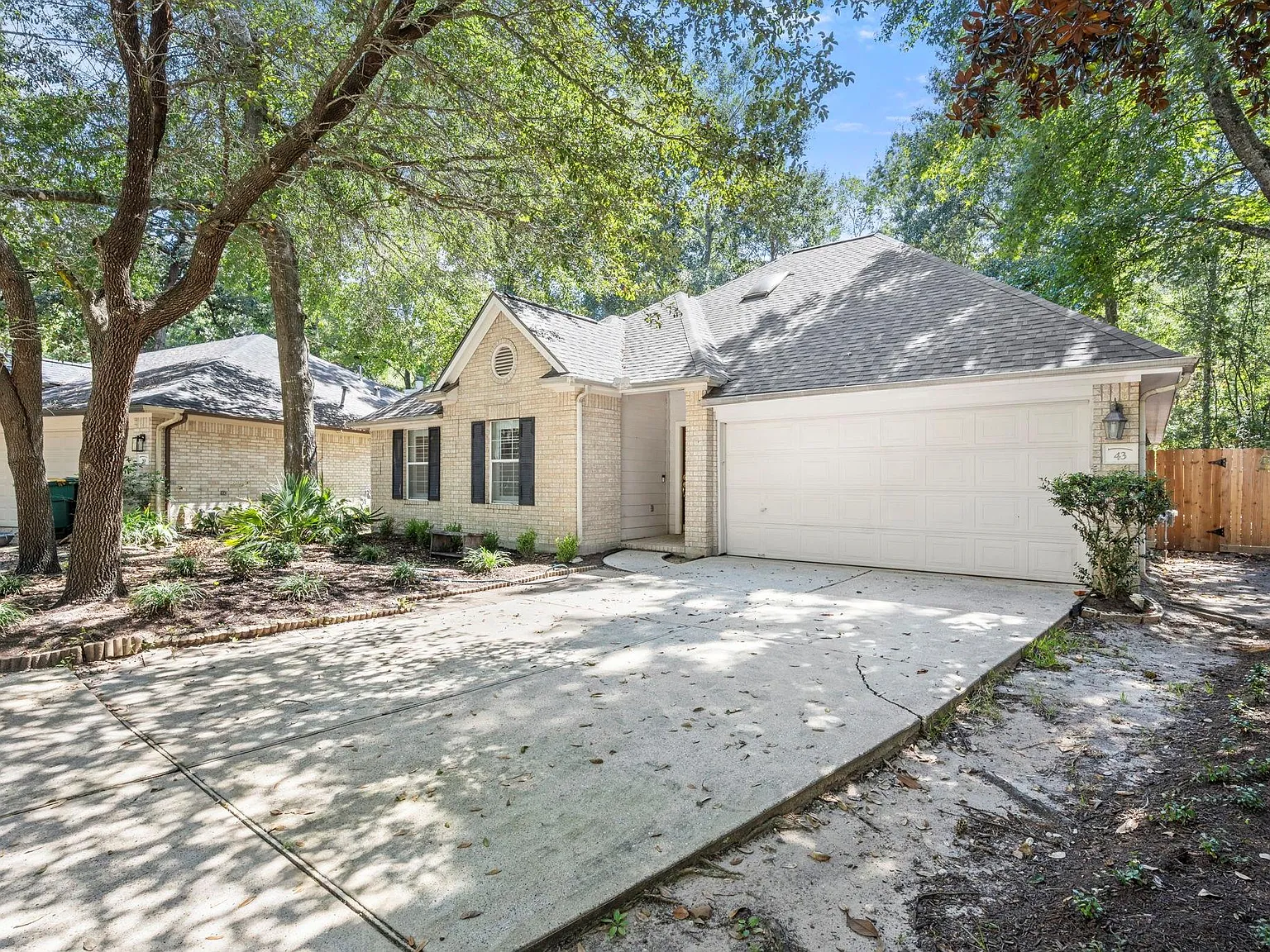 3 bed, 2.0 bath, 1743 sqft, $2,000 — Photo 3