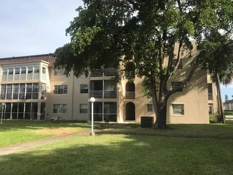2700 Riverside Dr #108B — Photo 1