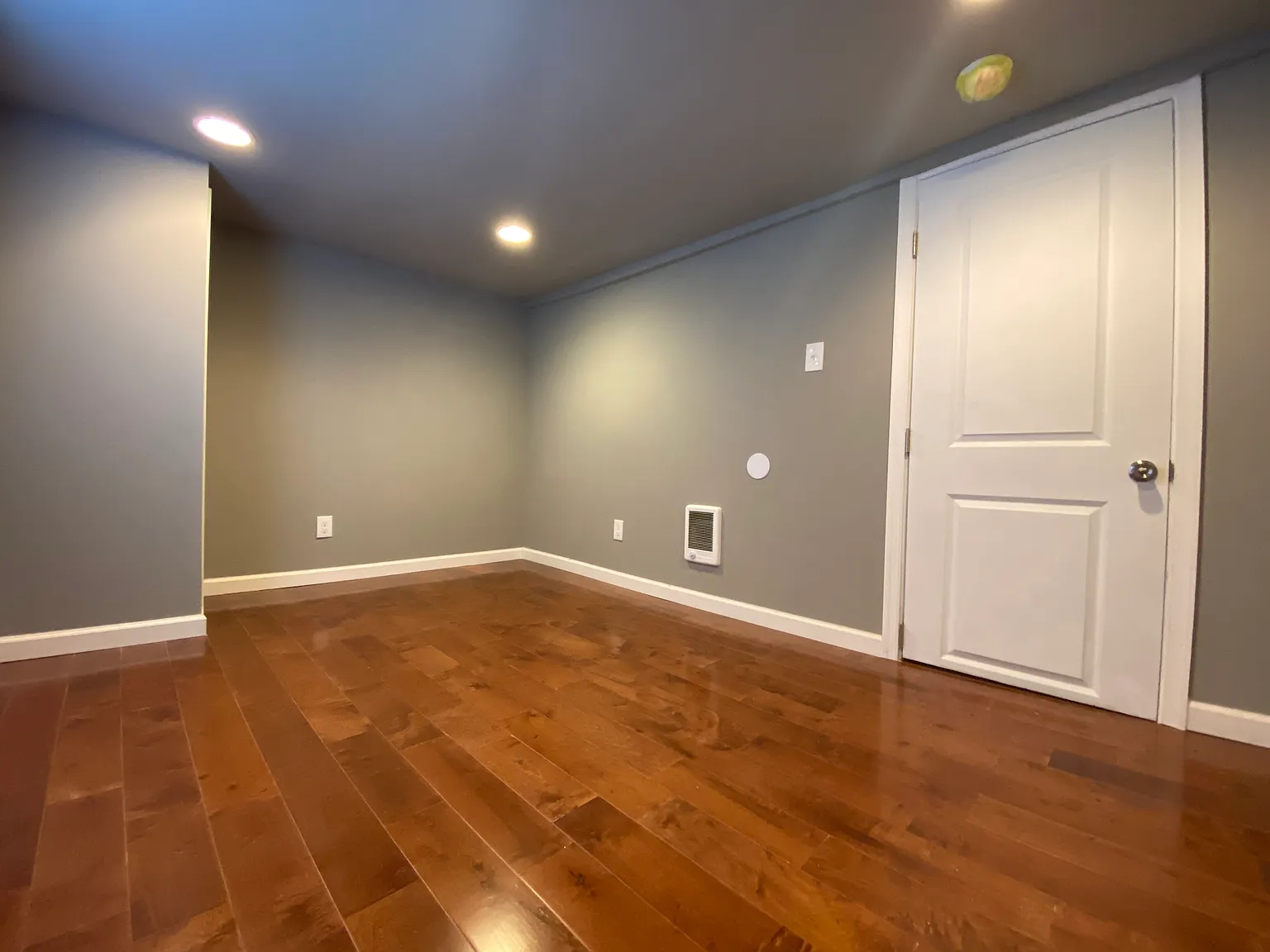 4932 W Thompson St — Photo 3