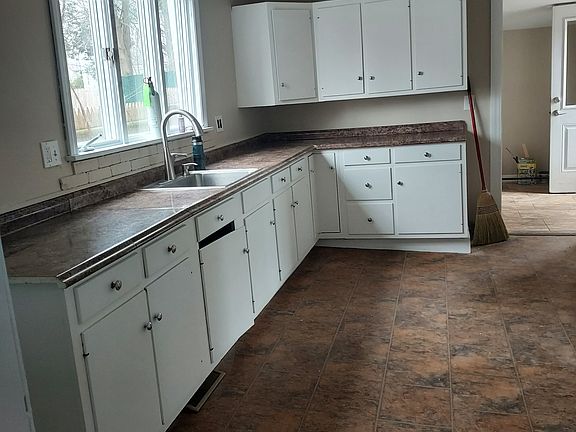 5th image of 37 Greenville St