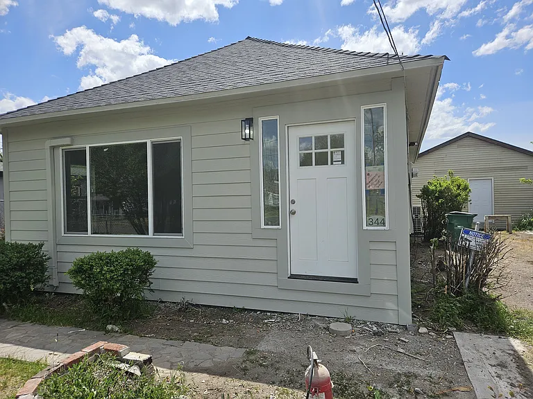 344 Michigan Ave — Photo 1