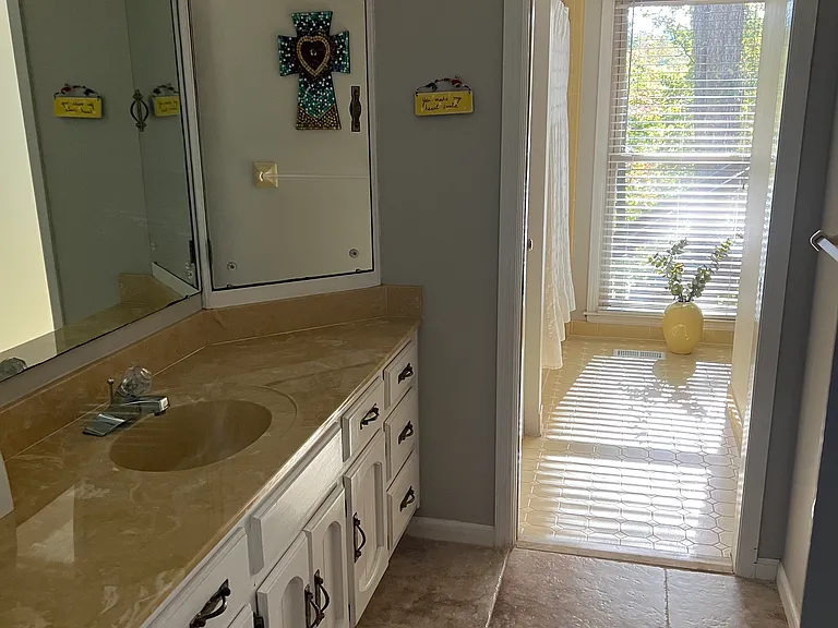 5125 Kirkwall Ln — Photo 8