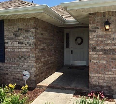 4th image of 10432 Millbrook Dr