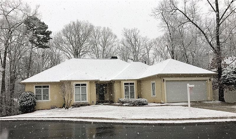 1st image of 445 Tara Oaks Ct