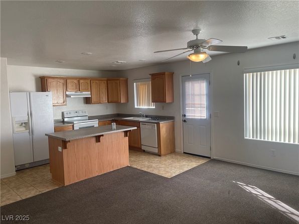 1250 Bourbon St #3, Pahrump, NV 89048