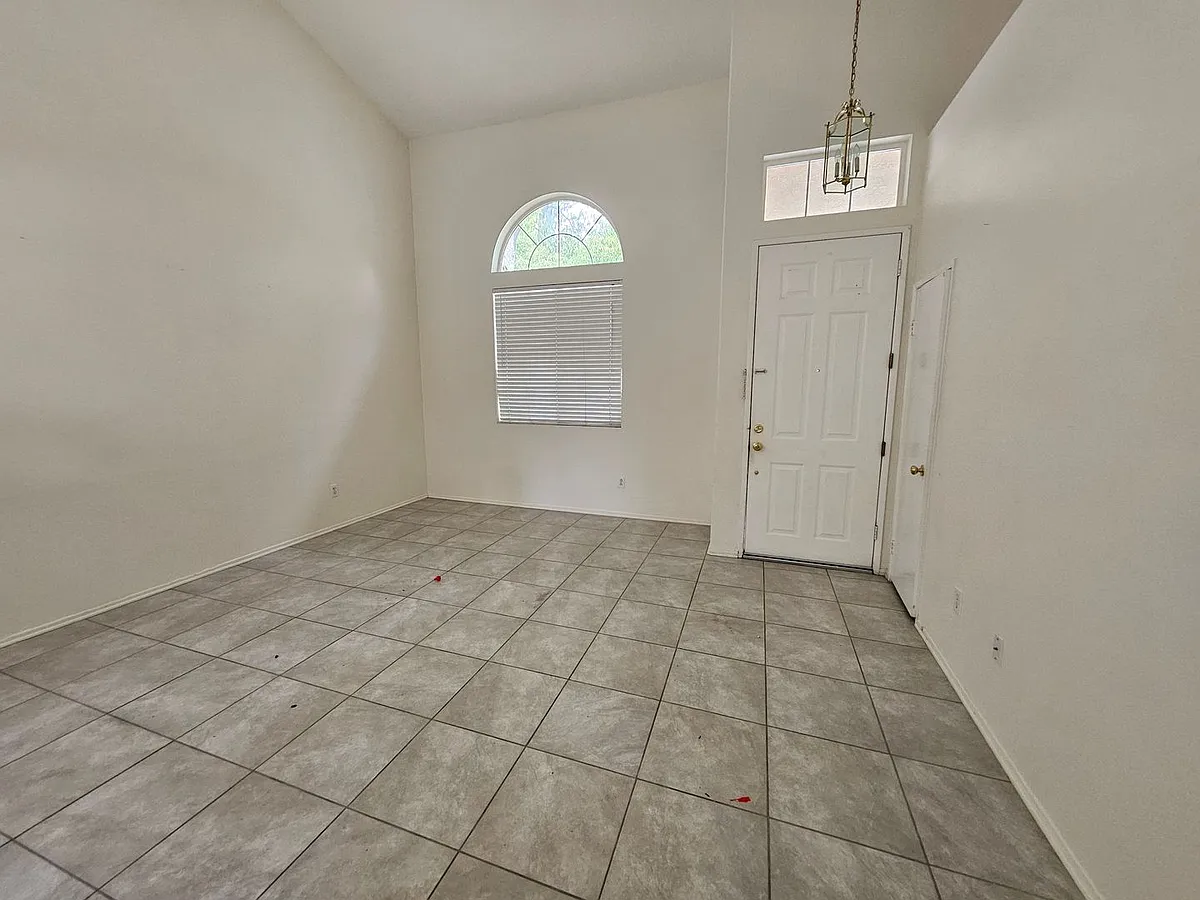 Building Photo - 37147 Alder St